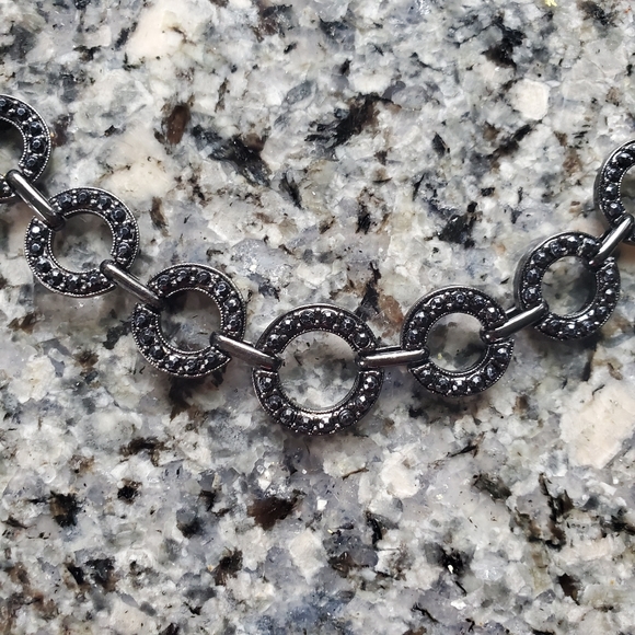 Crown Trifari Black Circle Necklace - Picture 2 of 3